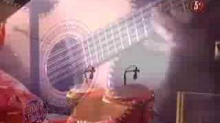 Intocable (en vivo) - dame un besito -