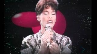 Whitney Houston - How Will I Know (original video)