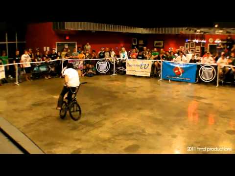Jomopro 2011 Pro Flatland Finals: Matt Wilhelm vs Yohei "Ucchie" Uchino