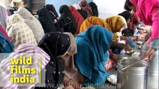 Tihar jail inmates&#39; lunch time