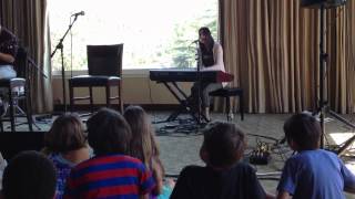 Dia Frampton The Broken Ones live