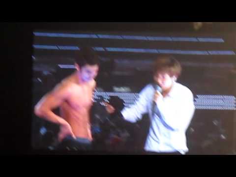 120428 SS4 Jakarta - Ending (Siwon gets wet!)