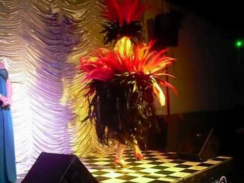 CARLA HELLEN- TERçAS TRANS ESPAçO MUSS SP 22-01.2013 by SHANNA JONES