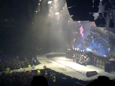 AC/DC - Rock N' Roll Train (Live In Prague 2009)