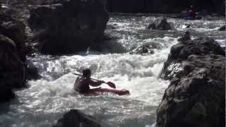 preview picture of video 'whitewater kayaking Gorna Rosica and Vidima - part1'