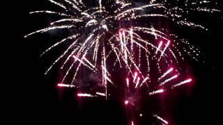 preview picture of video 'Flagler Beach, FL fireworks on the beach 2014(11)'