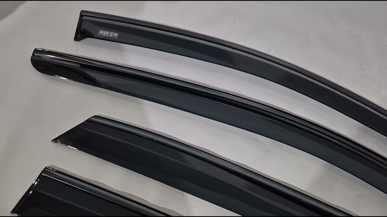 Nissan Qashqai 2021– Okenní deflektory s černou lištou Niken Luxury (4 ks) Video 1