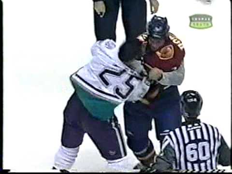 Darcy Hordichuk vs Kevin Sawyer