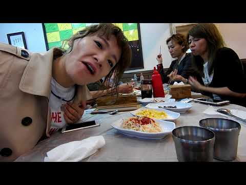 韓國街頭美食/海雲台生吃活章魚腳/辣炒年糕/海邊踏浪