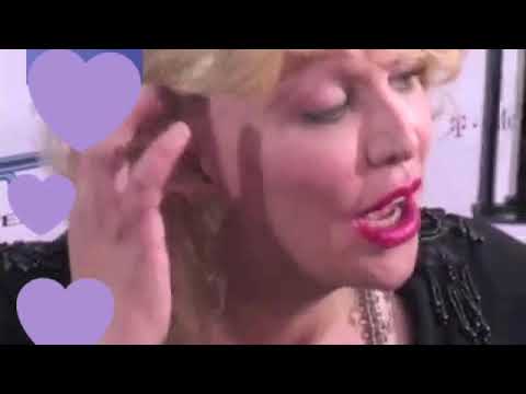 Courtney Love About Pamela Anderson (2005)