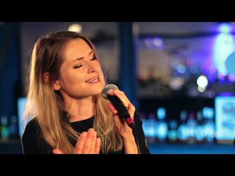 Jessica Olsson - Singer and songwriter