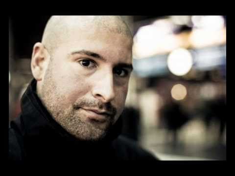 Ein Tick // Le TITAN