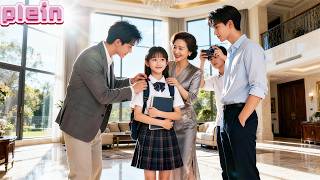 Une jeune fille sans abri sauve une femme blessée — adoptée et choyée par trois beaux frères !