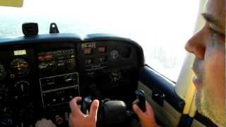preview picture of video 'Flying by the Porto City whith CESSNA 172 - Voando pelo Porto com CESSNA 172'