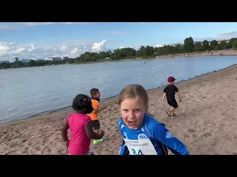 Charasvi’s participation in the 400m beach run at #twilightrun #kidsrunhelsinki #marathon #ChaRisMA