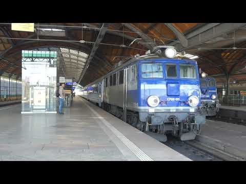 Odjazd EP08 - 011 z IC 6502 Heweliusz ze stacji Wrocław Główny