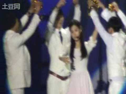 [Fancam] 100417 Seohyun SNSD - Solo  I'm 16 Going on 17@1st Asia tour in Shanghai