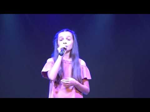 Olivia Klinke - Listen (cover)