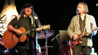 Kevn Kinney & Peter Buck - The House Above Tina's Grocery