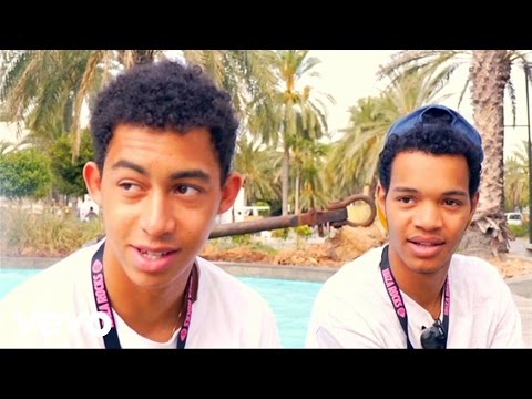Rizzle Kicks - When I Was A Youngster (Busking at Ibiza Rocks, 2011)