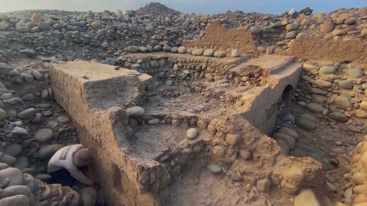 Archaeologists Discover 4,000 Year Old Temple