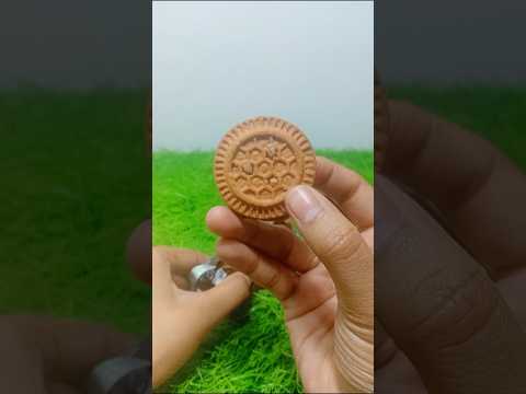 "Chocolate Cream Ka Asli King!"👑#biscuit #testy #shortvideo #vairal #trending #verytesty