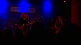 Bangles &quot;Anna Lee (Sweetheart of the Sun)&quot; clip Chicago, IL 7-28-2014