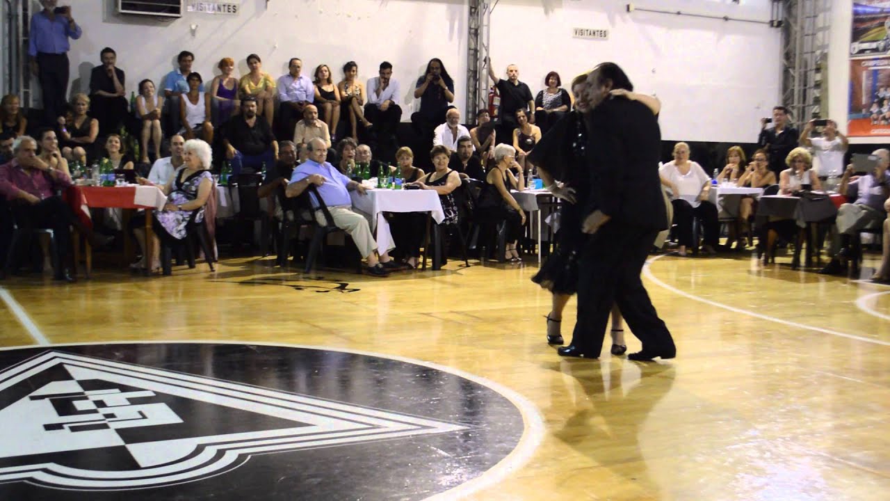 Video thumbnail for Gloria & Eduardo Arquimbau en Milonga Malena Sunderland Club 1/2