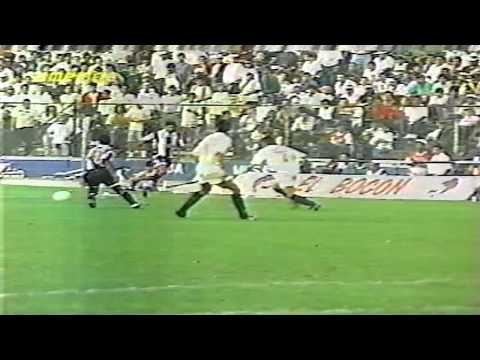 Gol de Jayo Legario a Universitario