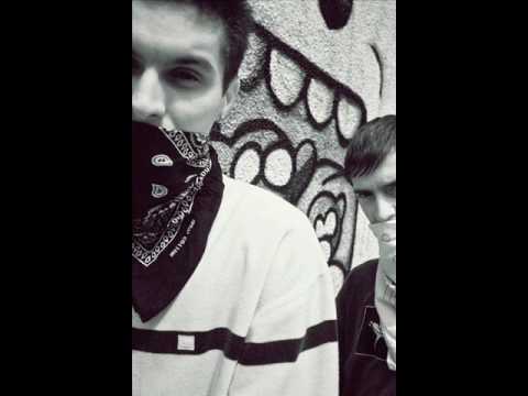 Tracku & Qishta - 4 minute