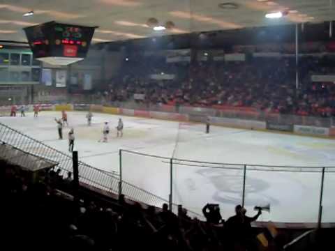 EHC Bienne - Lausanne HC Finale acte VII 13.04.09 Accrochage