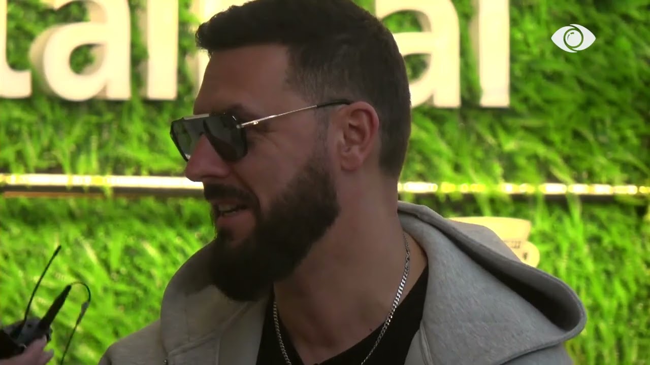 “Mendoj që ka një gjë”/ Miri aludon mbi banorët që u shfaqën në klipin e natës së prime-t