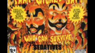 Hell&#39;s Pit (2004).