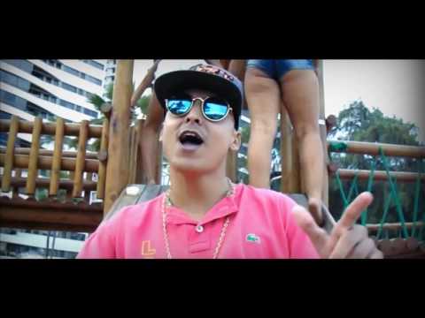 LÉO IMPLACÁVEL  FLEXIONA COM O BUM BUM  CLIPE OFICIAL 2015