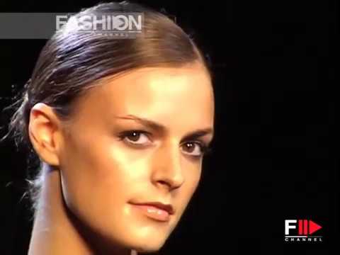 "Valentino" Autumn Winter 2003 2004 Paris 5 of 5 Pret a Porter Woman by FashionChannel