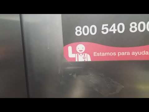 Ascensor ThyssenKrupp en el Metro San Joaquín. Línea 5