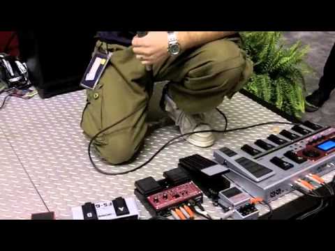 NAMM 2011: Synthgeek.tv - Roland RC-30 Demo with Dub FX