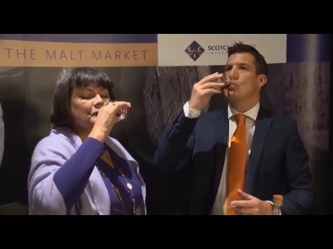 Bij ONS aan tafel (afl.11) - Nelleke Meets