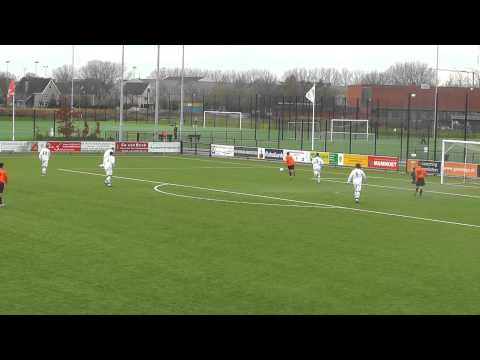 3 dec 2011 VV De Meern B1 - DSO B1 com 1-4 Anass op paal