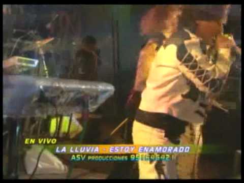 Carlos Sebastian y la Lluvia Internacional - Me Enamore - en vivo
