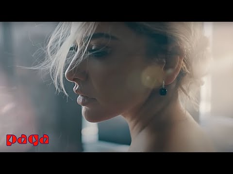 Hadise - Küçük Bir Yol