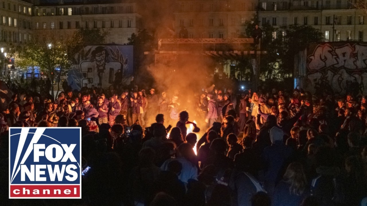 Reporter caught in tear gas describes RIOTS in France: 'It EXPLODED'