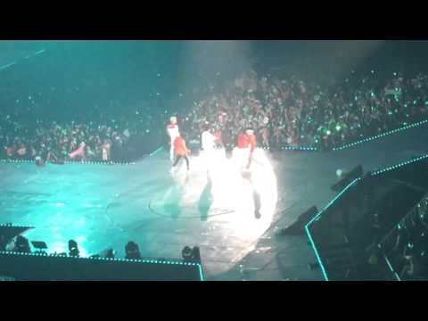 SHINee World IV in Bangkok Love Sick