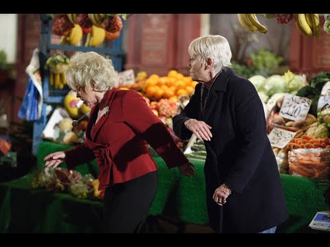 EastEnders - Pauline Fowler Slaps Peggy Mitchell (21st December 2006)