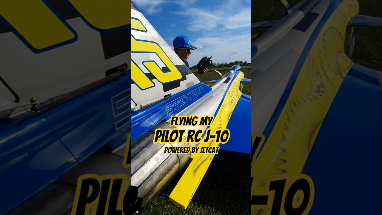 🤘 Fighter jet sunday with our Pilot RC J-10 #rcairplanes #modellflug #aeromodelismo #spektrumrc