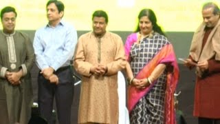 Suresh Wadkar At Jalota Welfare Foundation The 8th Glory Awards 2016