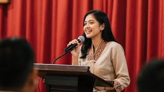 Download lagu Indonesian Pastors Stir - Beautiful Pastor Comes to Study of Converts to the Faith with Dr. Zakir... mp3