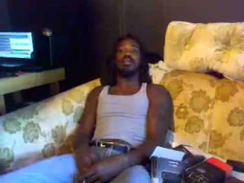 Dinero streets in the booth