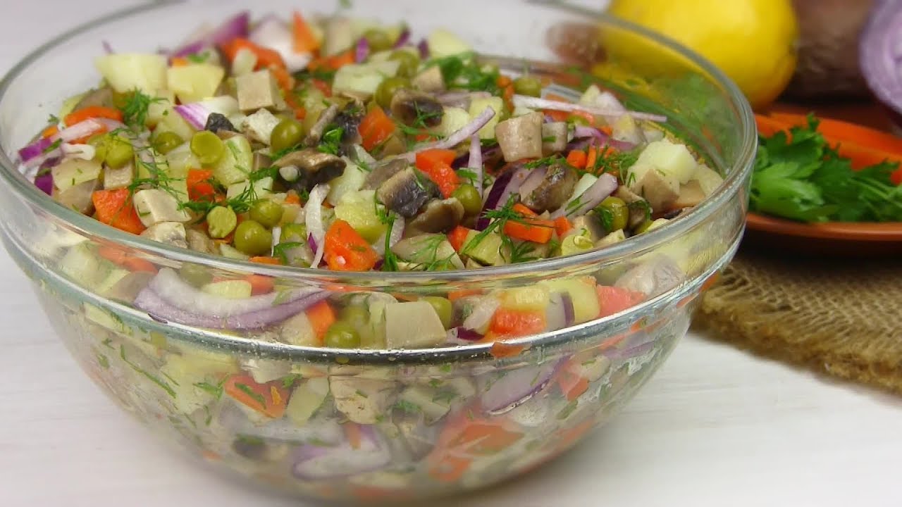 оливье с шампиньонами. овощные салаты без майонеза. рецепт постного салата ко дню рождению. постные салаты без. салат оливье.