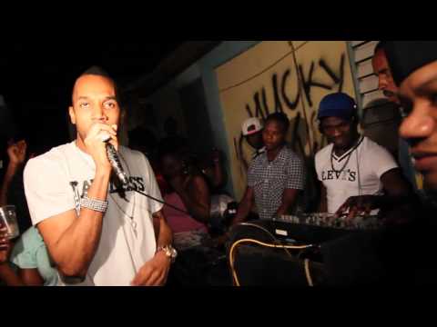CHAM SLAP WEH MAXFIELD PERFORMING LAWLESS LIVE...#TEAMCHAMTV #TEAMCHAM OFFICIAL VIDEO] 2012